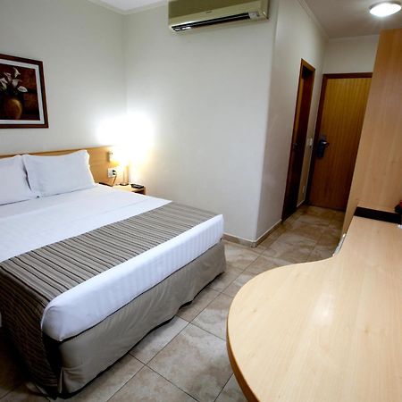 Oitis Hotel Goiânia Chambre photo