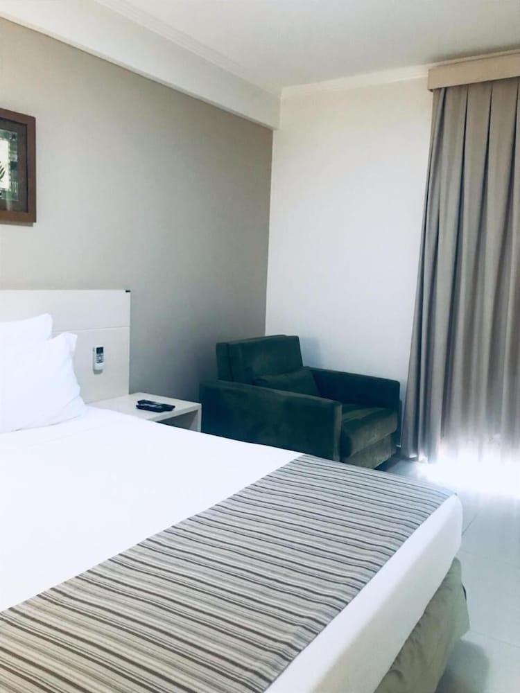 Oitis Hotel Goiânia Extérieur photo