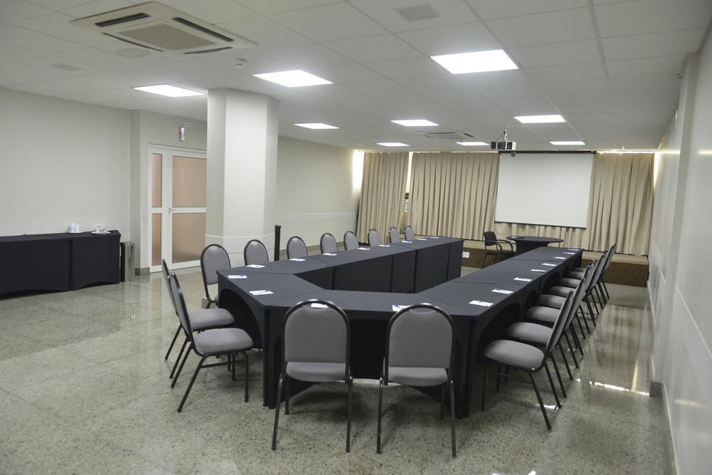 Oitis Hotel Goiânia Extérieur photo